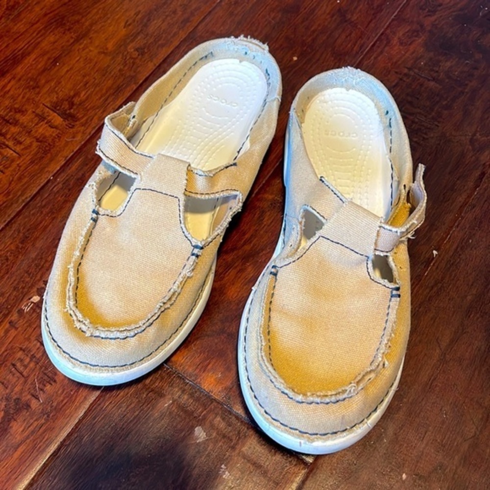CROCS slip on women’s tan crocs shoes stretch straps for staying on backless